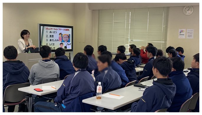 チームコミュニケーション研修の様子